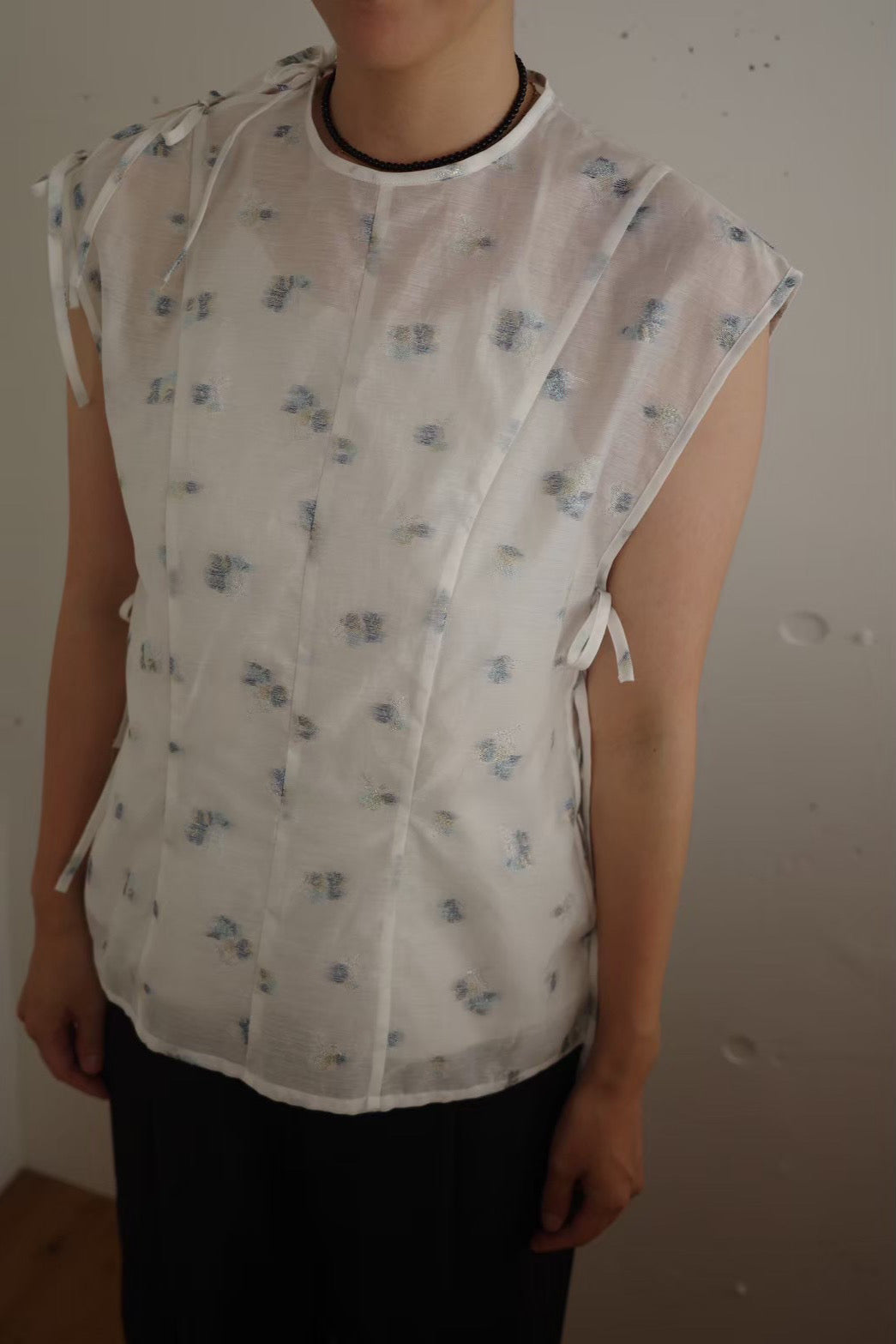 Flower jacquard vest