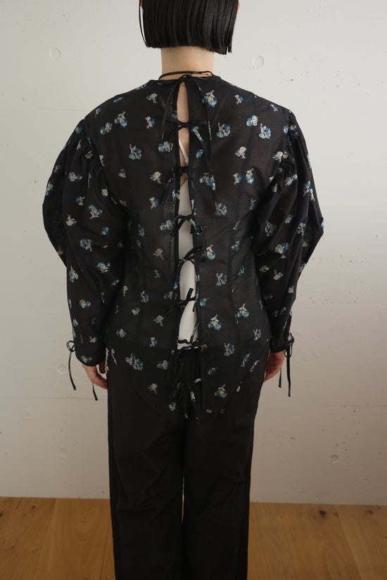 Flower jacquard blouse